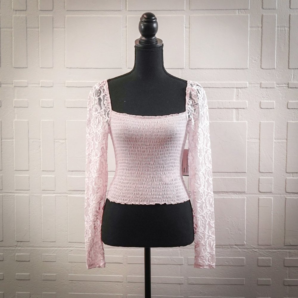 NWT Guess Nila Smocked Top, Large